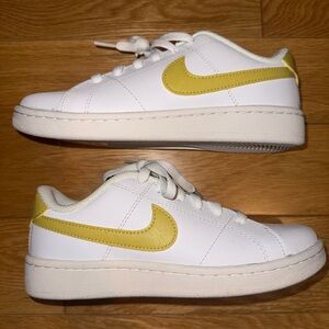 BRAND NEW Nike White and Yellow/ Gold Sneakers